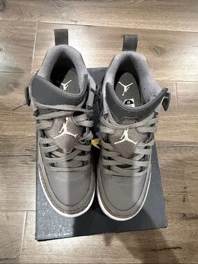 Jordan Gray High-Top Kids' Jumpman Sneakers worn 2 times
